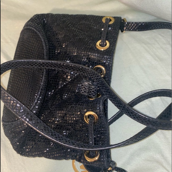 Michael Kors Jules Embossed Leather Drawstring - Picture 2 of 7